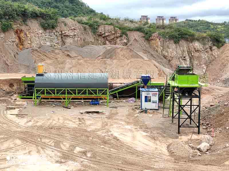 基層材料拌合站用什么？500噸的穩(wěn)定土拌和站