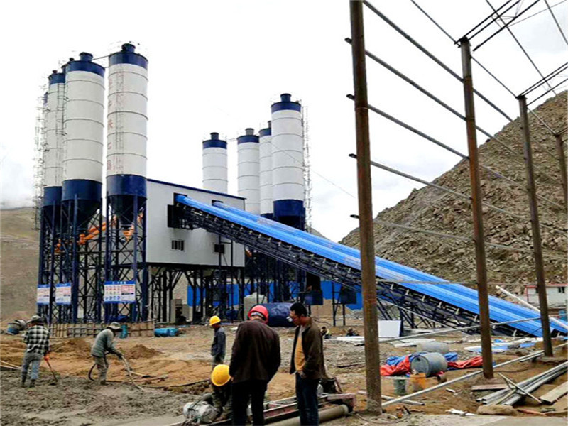 240攪拌站的設備參數，240混凝土攪拌站大型攪拌機